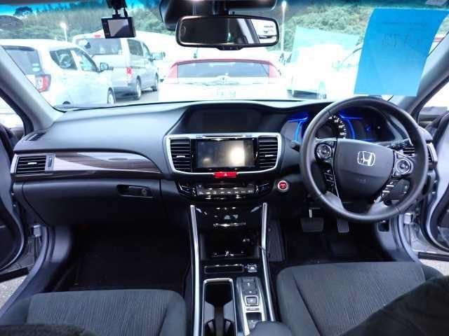 Honda Accord HYBRID LX.