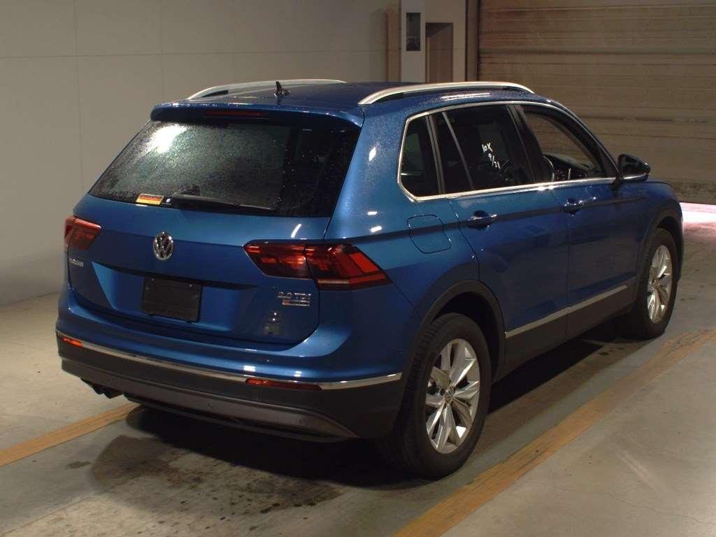 Volkswagen Tiguan 4WD