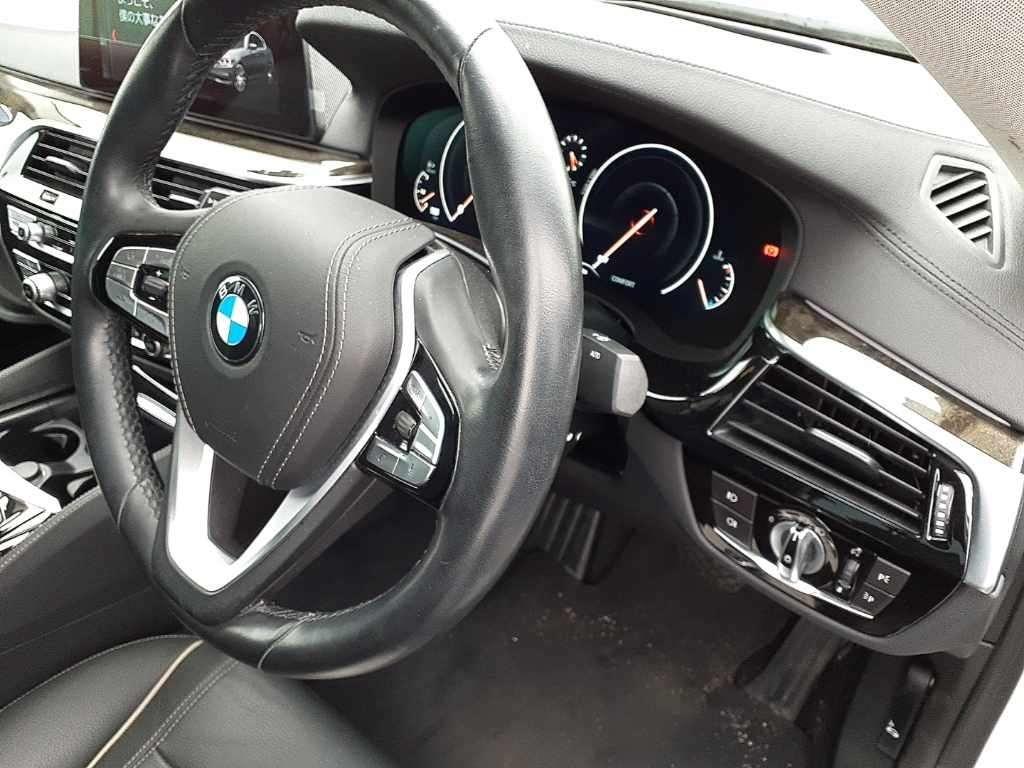 BMW 5 Series 523d Luxury