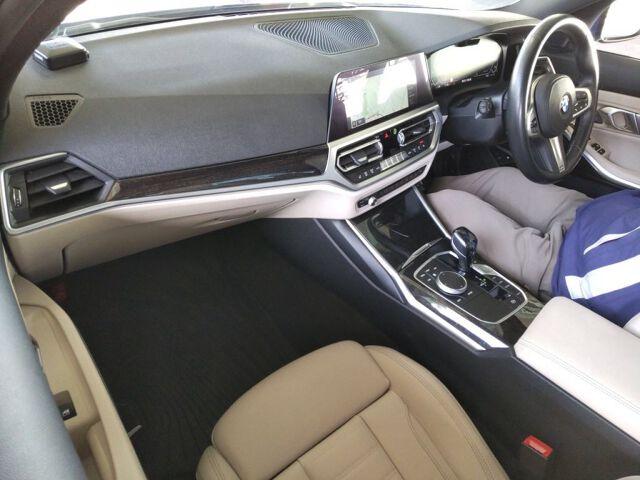 BMW 3 Series 4d 330E M SPORT