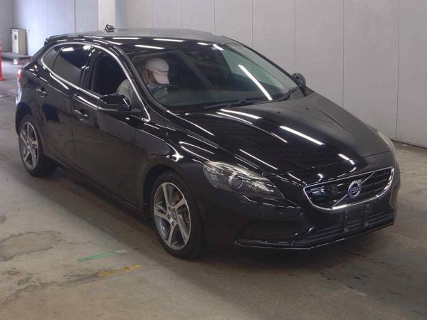 Volvo V40 D4