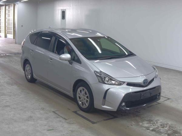 Toyota Prius ALPHA S TUNE BLACK 2