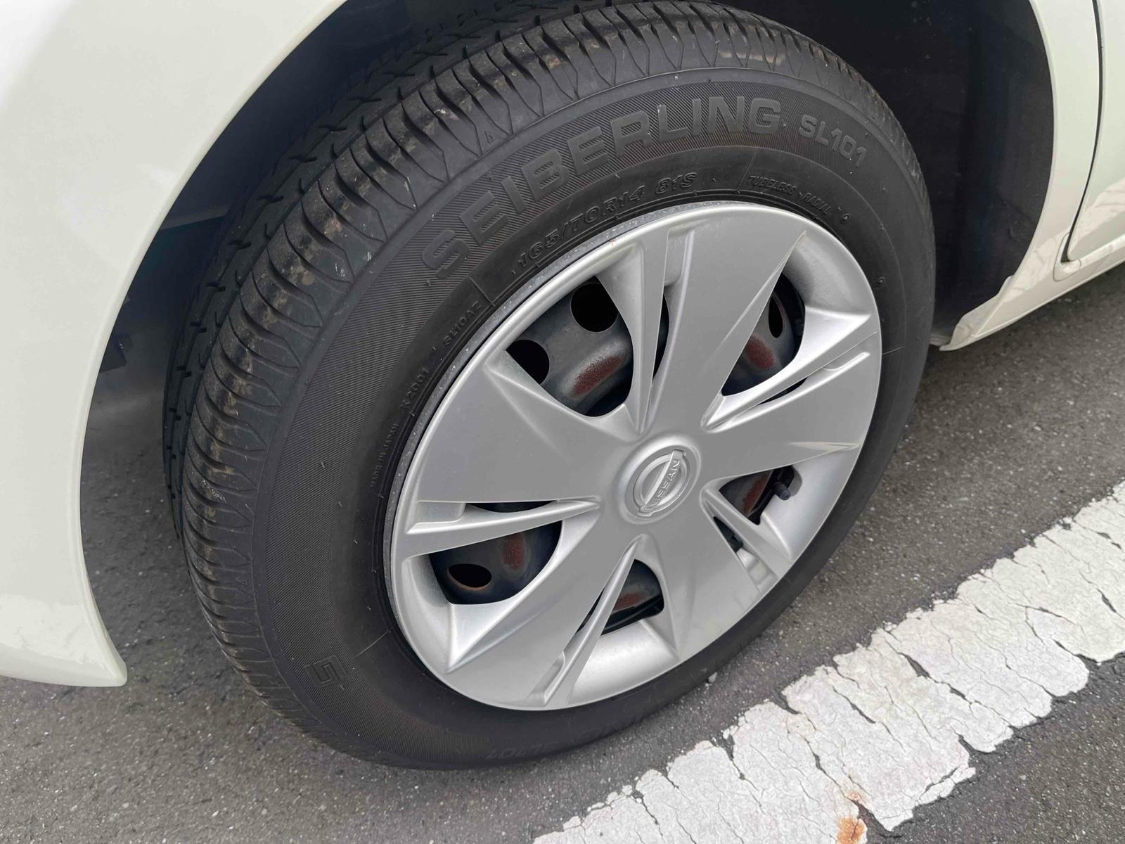 Nissan MARCH X V SELECTION