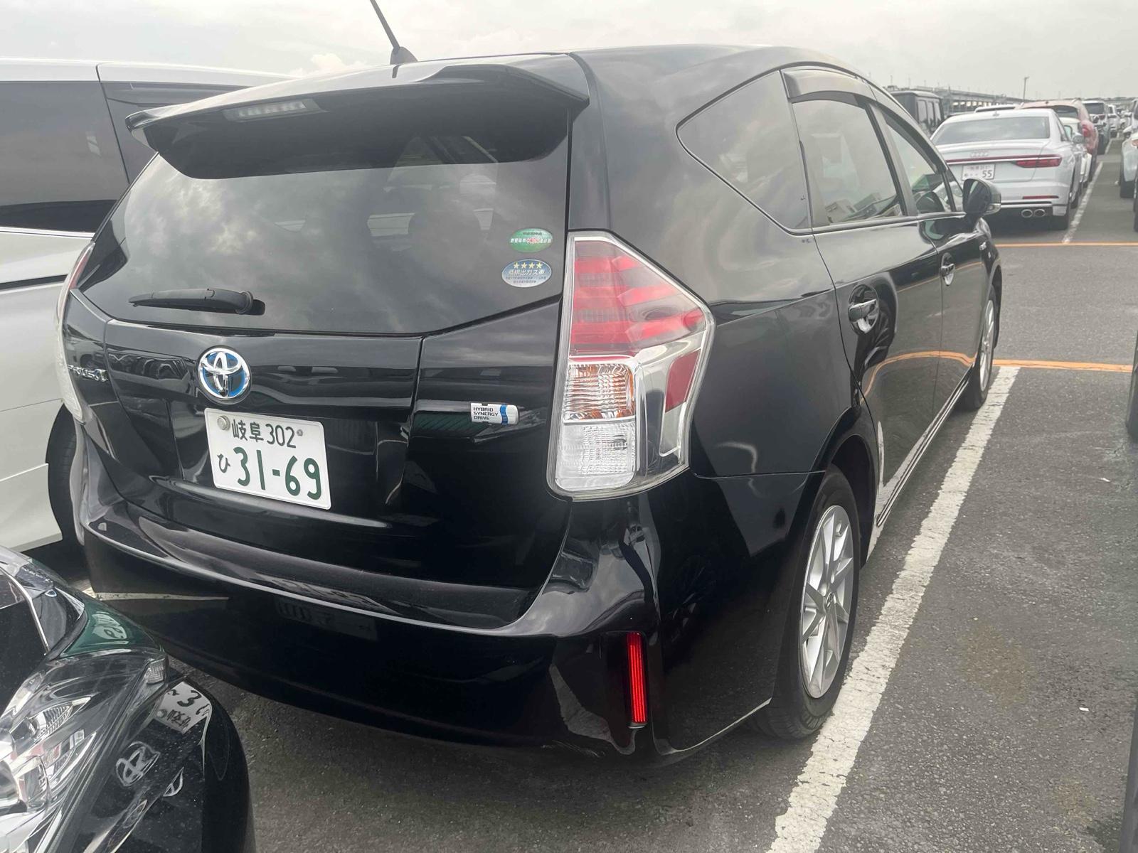 Toyota Prius ALPHA S