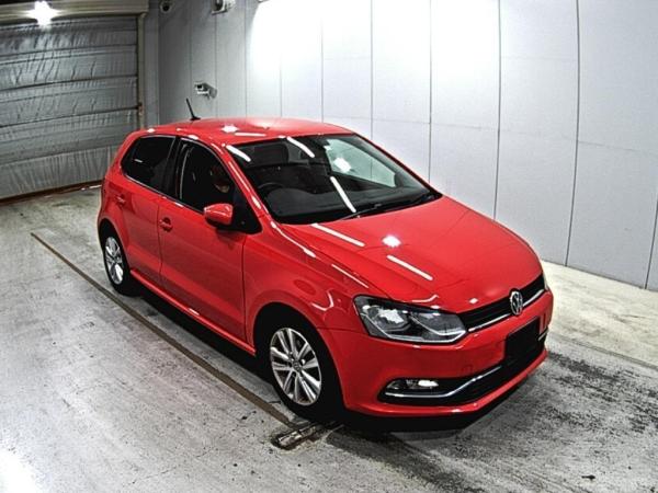 Volkswagen Polo TSIｺﾝﾌｫｰﾄﾗｲﾝ