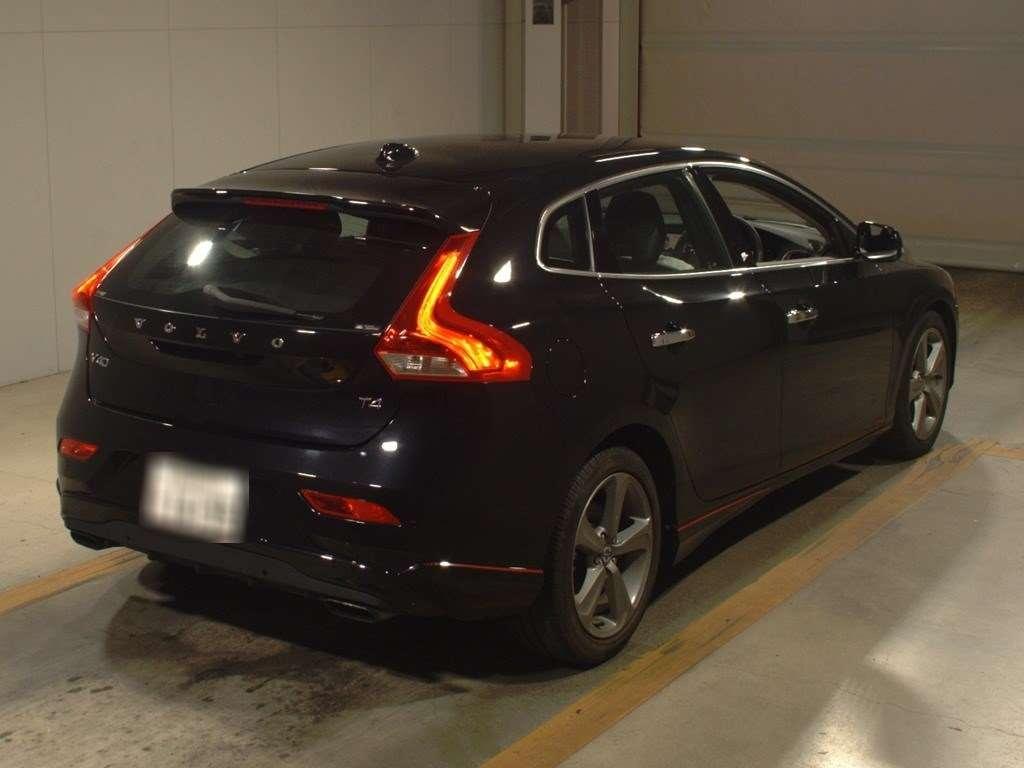 Volvo V40 T4