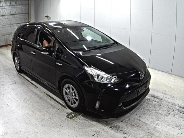 Toyota Prius ALPHA S TUNE BLACK .