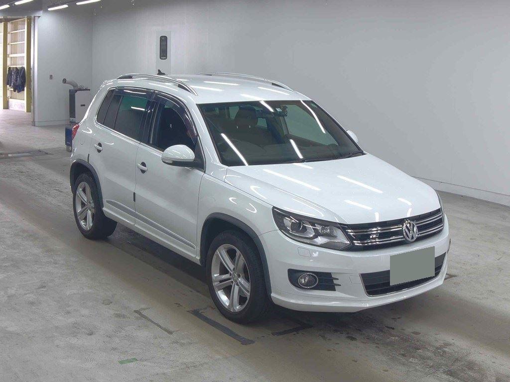 Volkswagen Tiguan TSIBMOSHO TECH R LINE