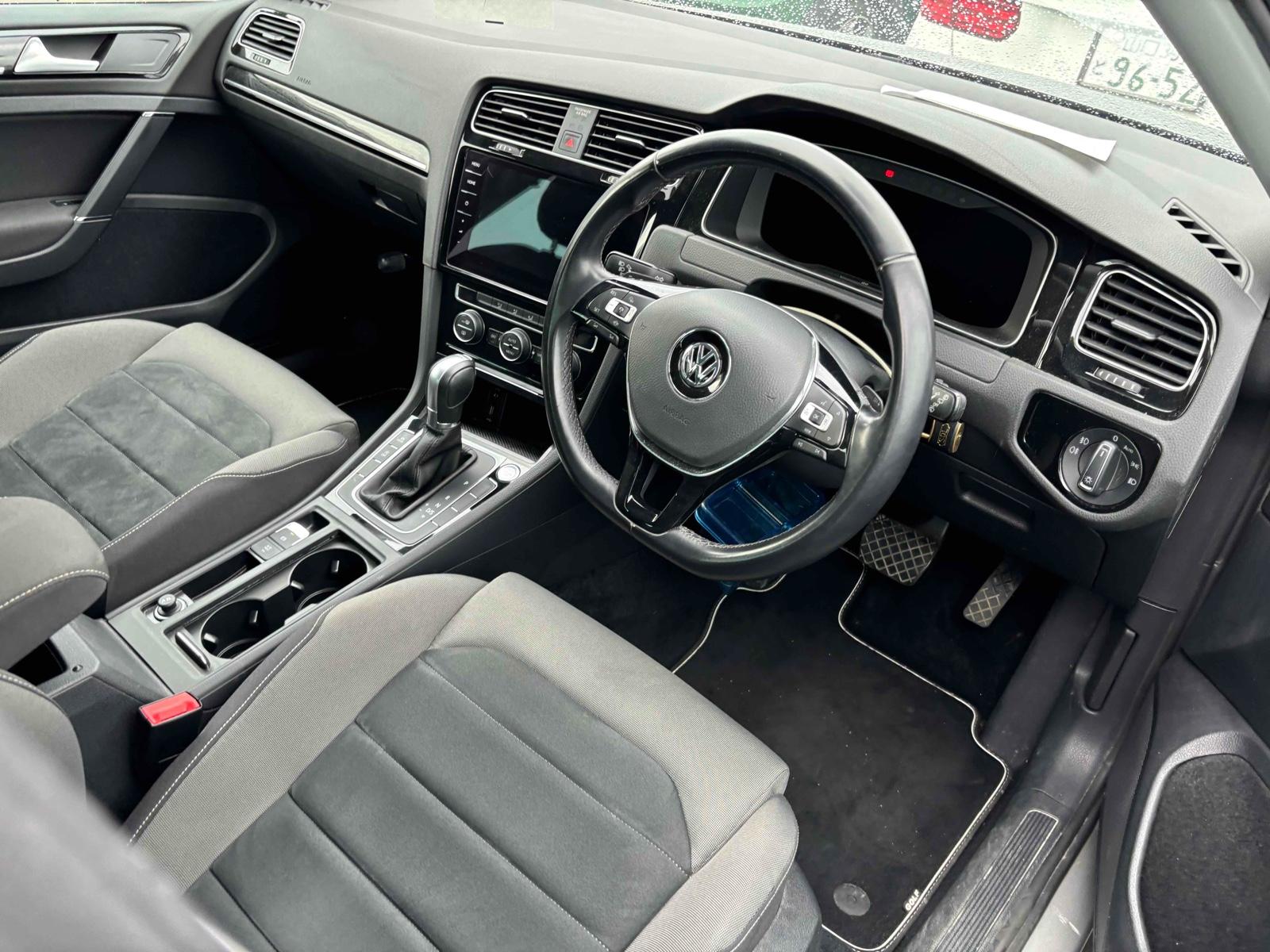 Volkswagen GOLF 5D TSI HIGH LINE