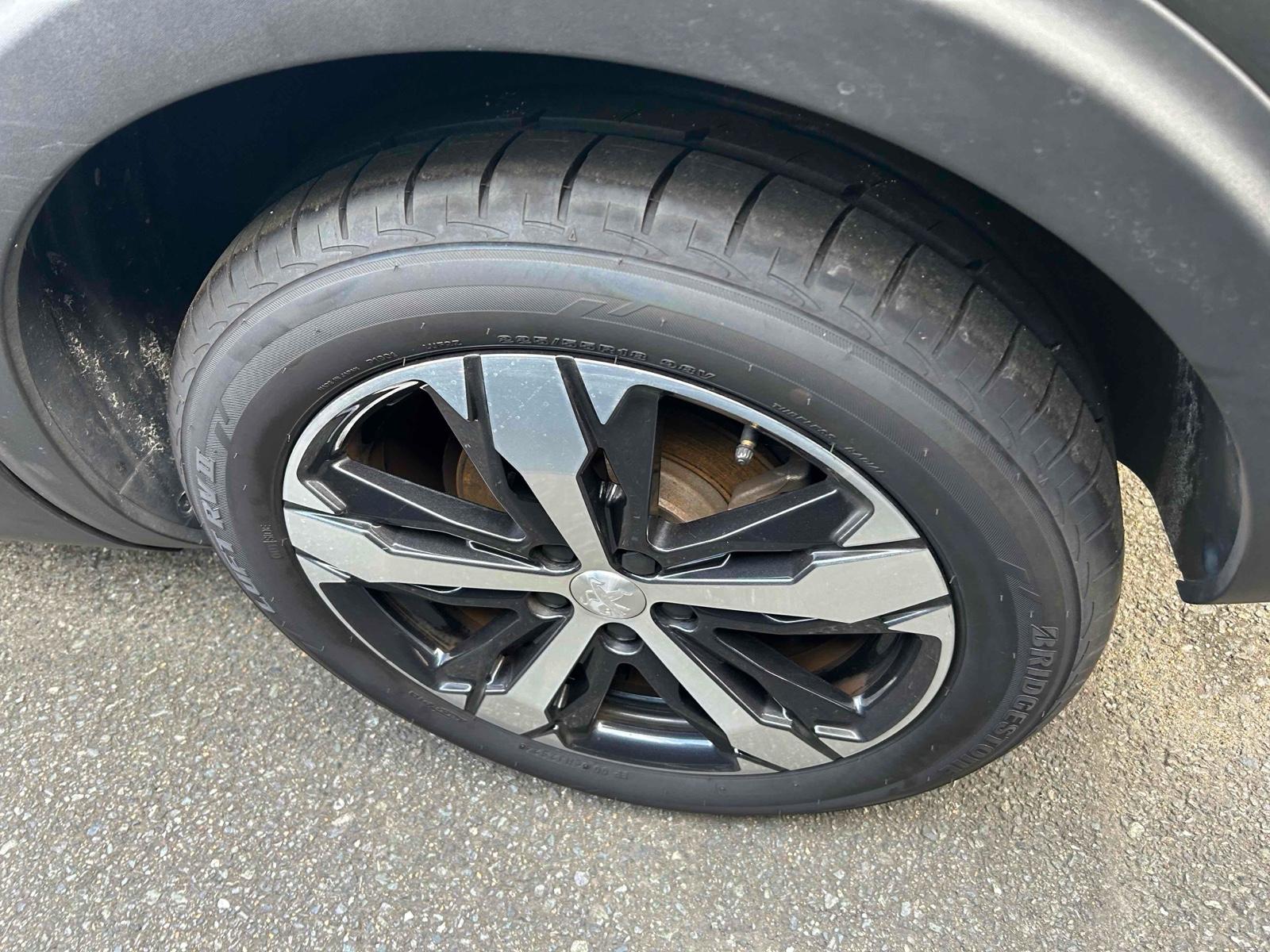 Peugeot 5008 GT BLUE HDI