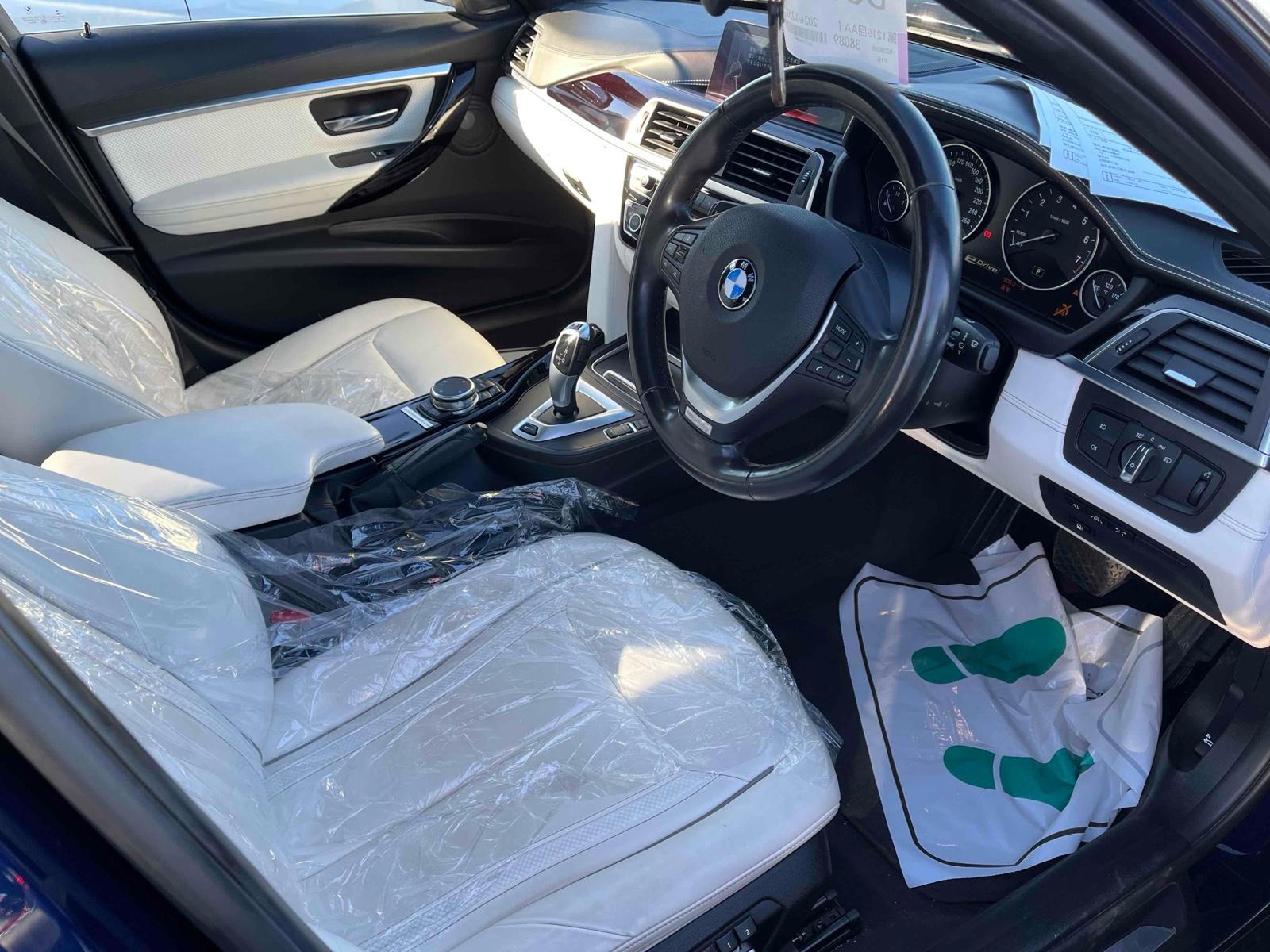 BMW 330 E CELEB RE-SHON EDITION