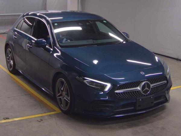 Mercedes-Benz A-class A200D AMG LINE