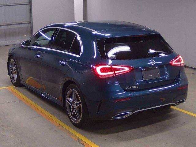 Mercedes-Benz A-class A200D AMG LINE