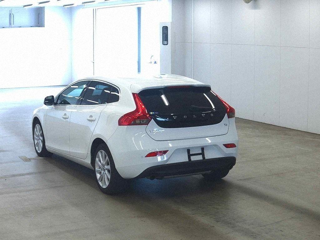 Volvo V40 4.5