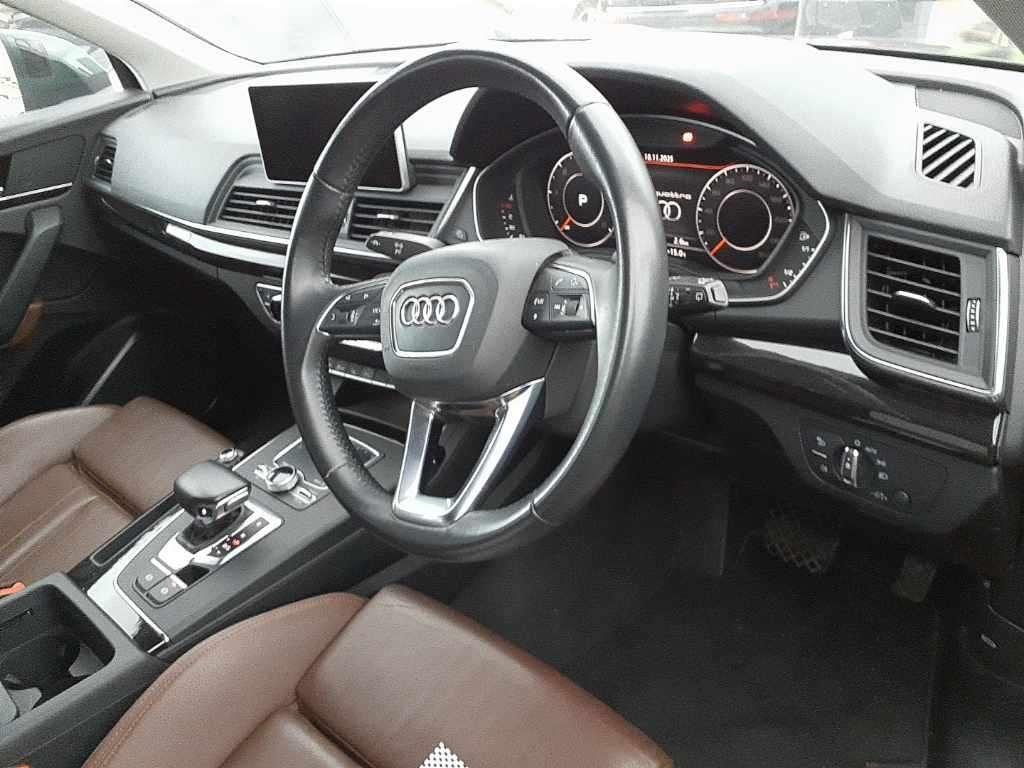 Audi Q5 40TDIｸﾜﾄﾛ ｽﾎﾟｰﾂ 4WD
