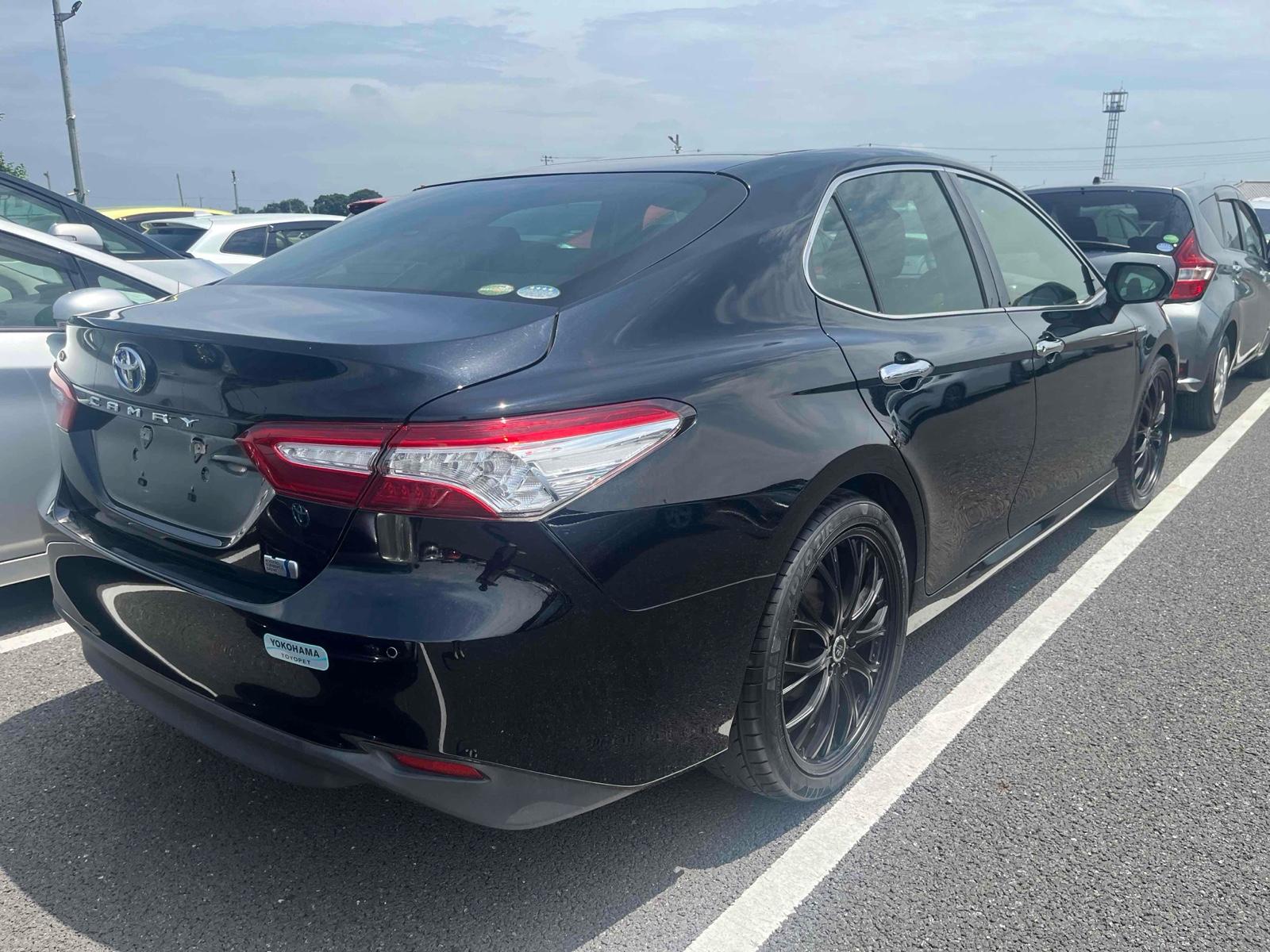 Toyota Camry G LEATHER PACKAGE