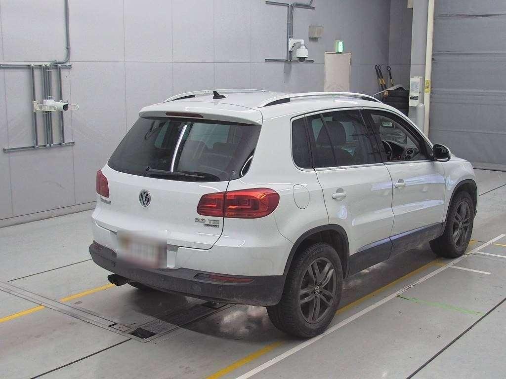 Volkswagen Tiguan SPORT  STYLE 4WD