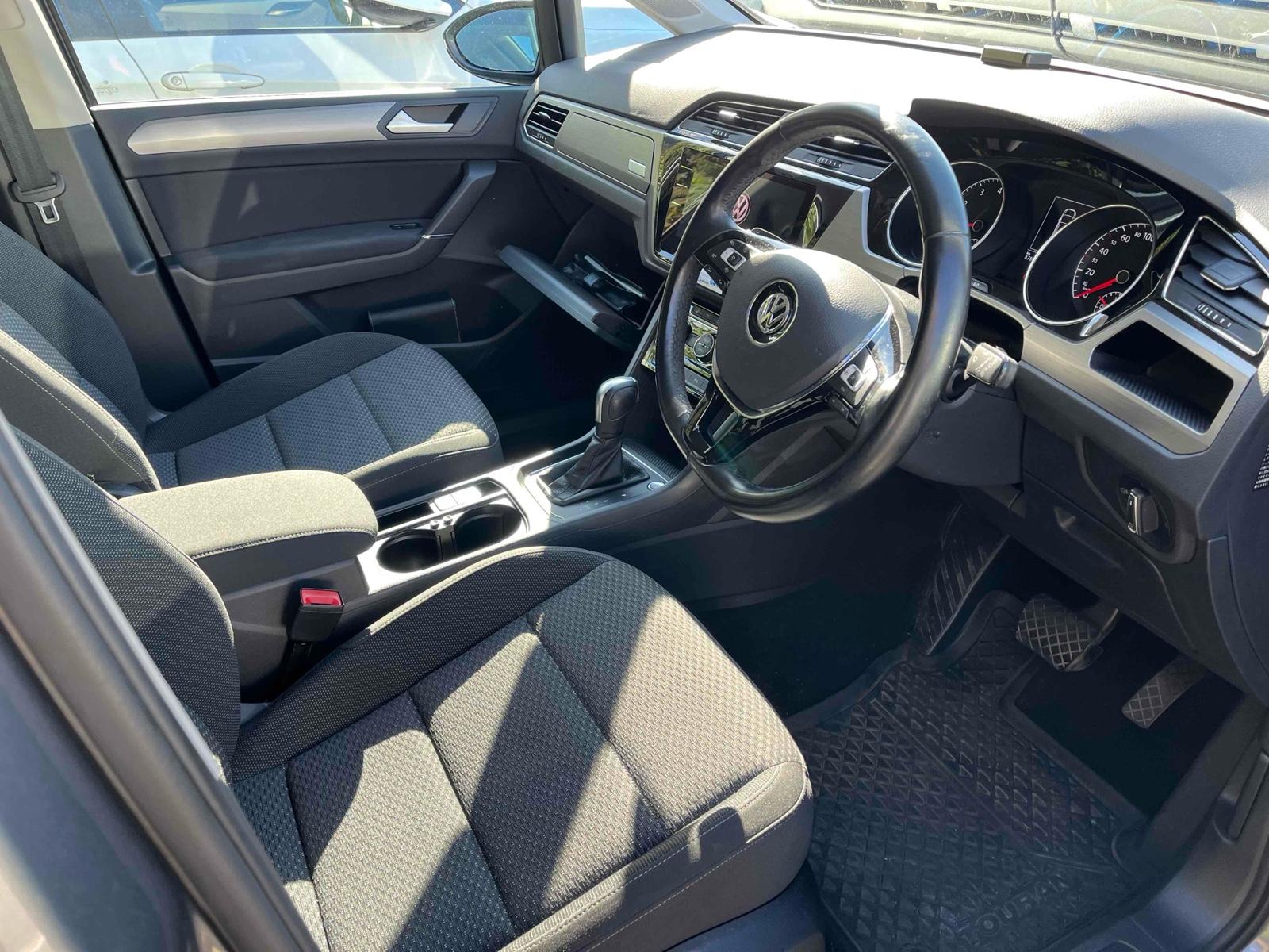 Volkswagen GOLF TOURAN TSI COMFORTLINE LIMITED
