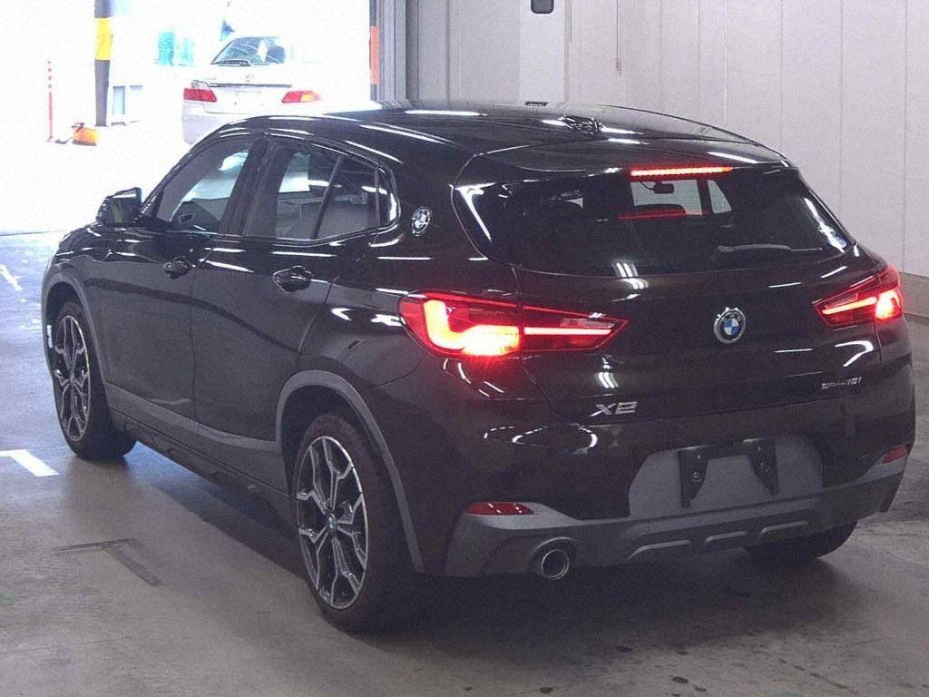 BMW X2 SDRIV18IM SPOILER X