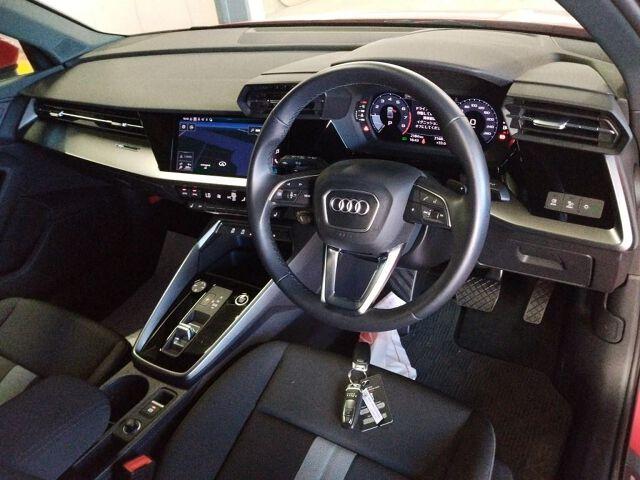 Audi A3 Sedan 30TFSI ADVANCED