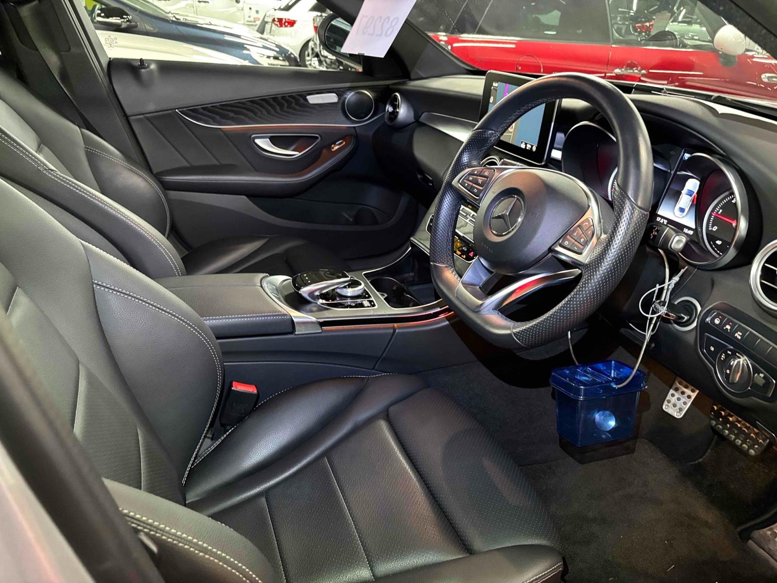 Mercedes-Benz C Class C220D LOW RE LIGHT ED