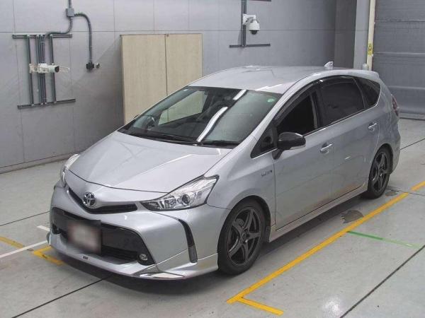 Toyota Prius ALPHA S