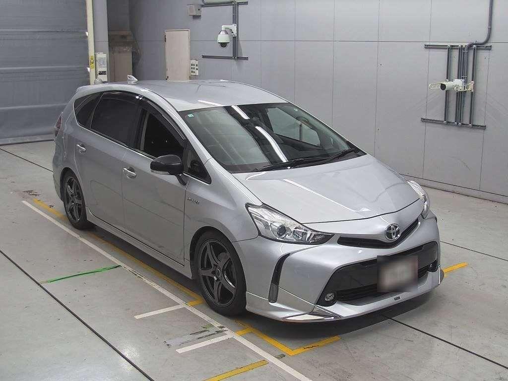 Toyota Prius ALPHA S