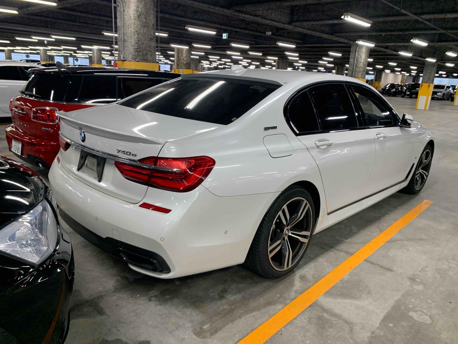 BMW 740 E IPERFORMANCE M-SPORT