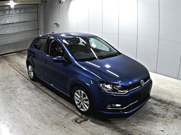 Volkswagen Polo TSIｺﾝﾌｫｰﾄﾗｲﾝ