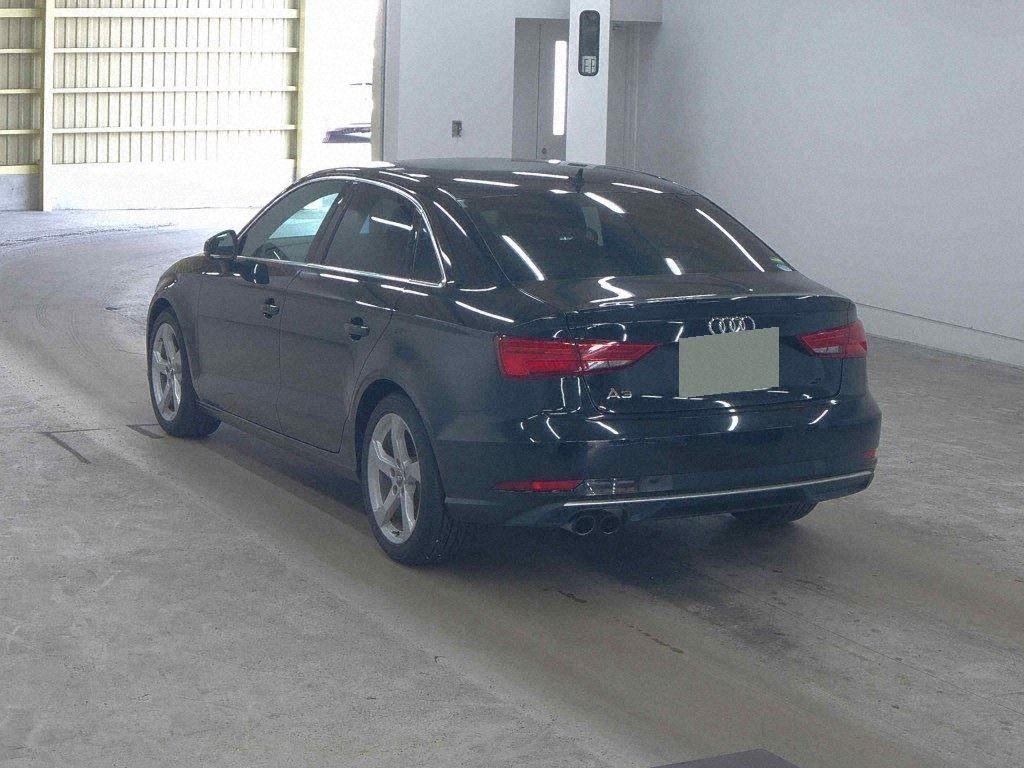 Audi A3 Sedan 30TFSI SPOILER RUG P