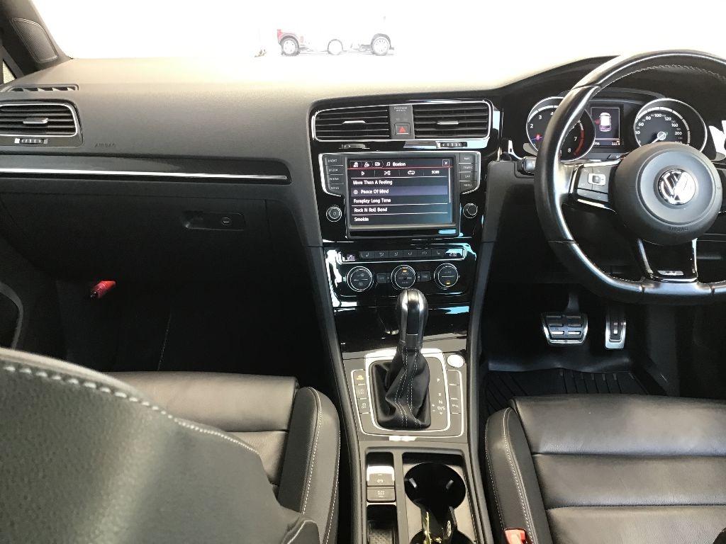 Volkswagen Golf R 2.0