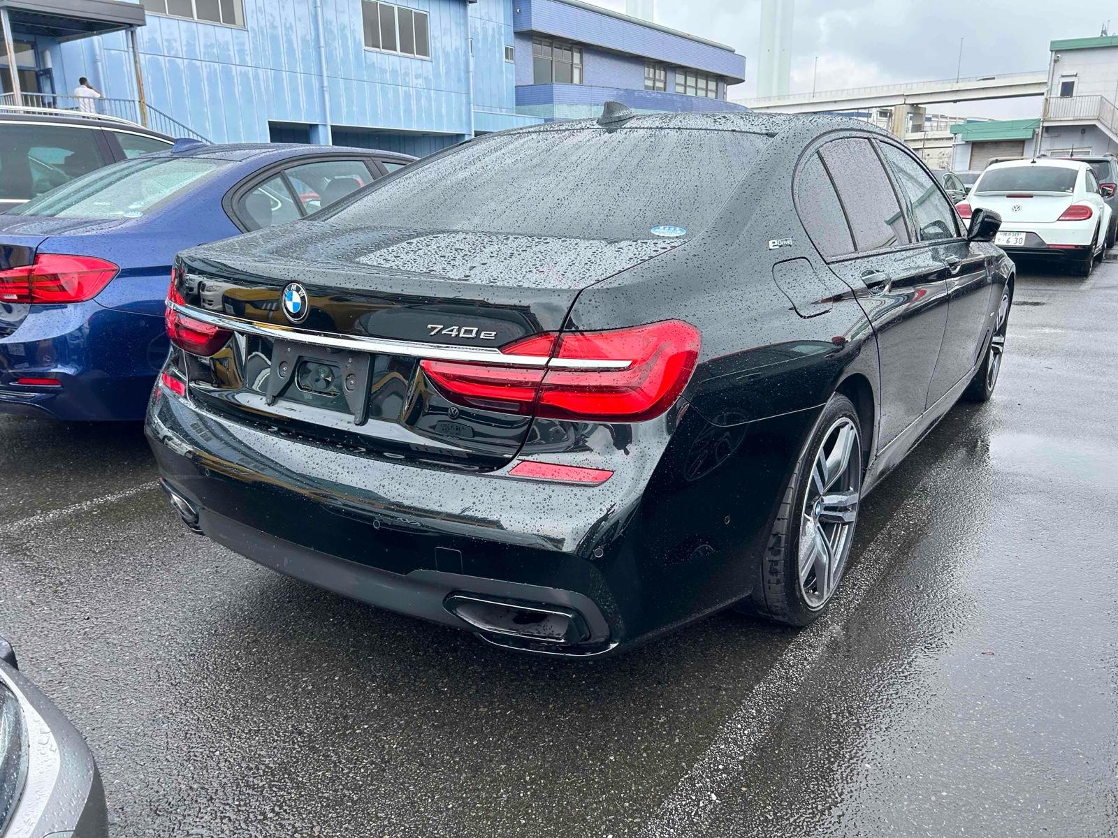 BMW 740E I PERFORMANCE M-SPORT