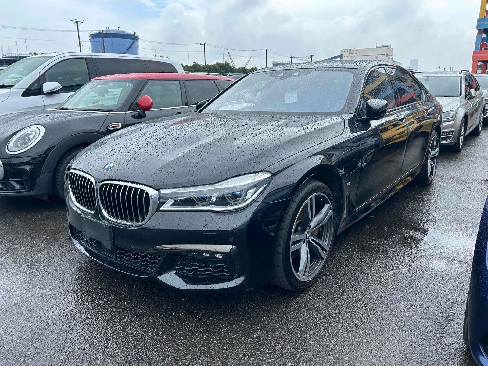 BMW 740E I PERFORMANCE M-SPORT