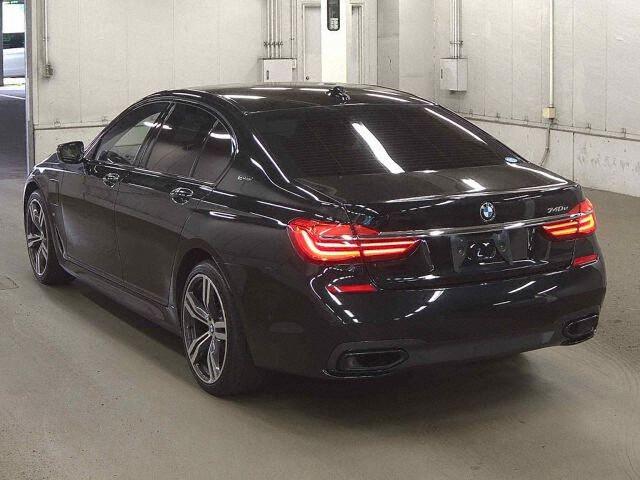 BMW 740E I PERFORMANCE M-SPORT