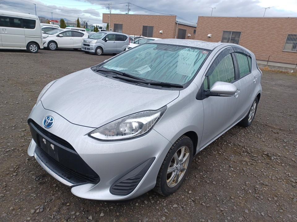 Toyota Aqua 2WD