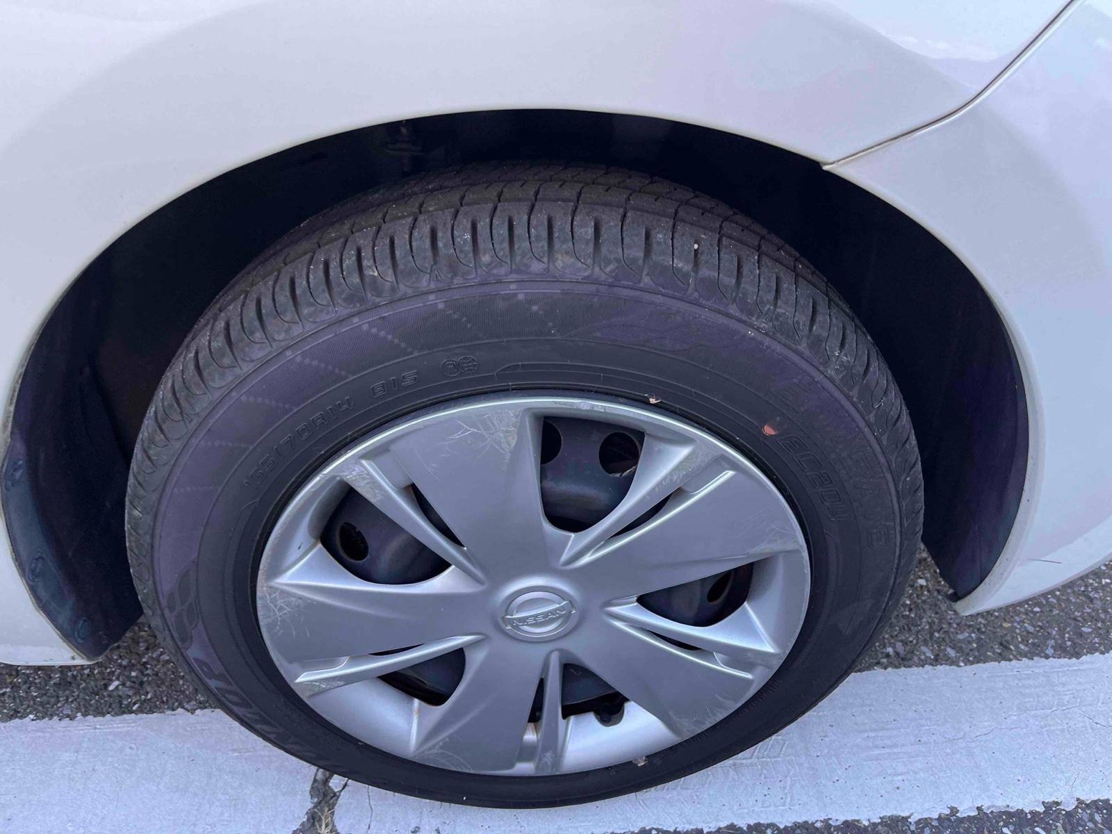 Nissan MARCH S
