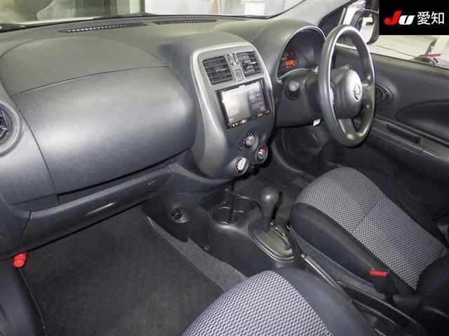 Nissan MARCH S