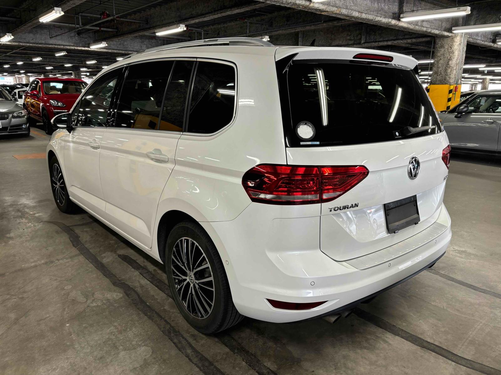 Volkswagen GOLF TOURAN TDI PREMIUM