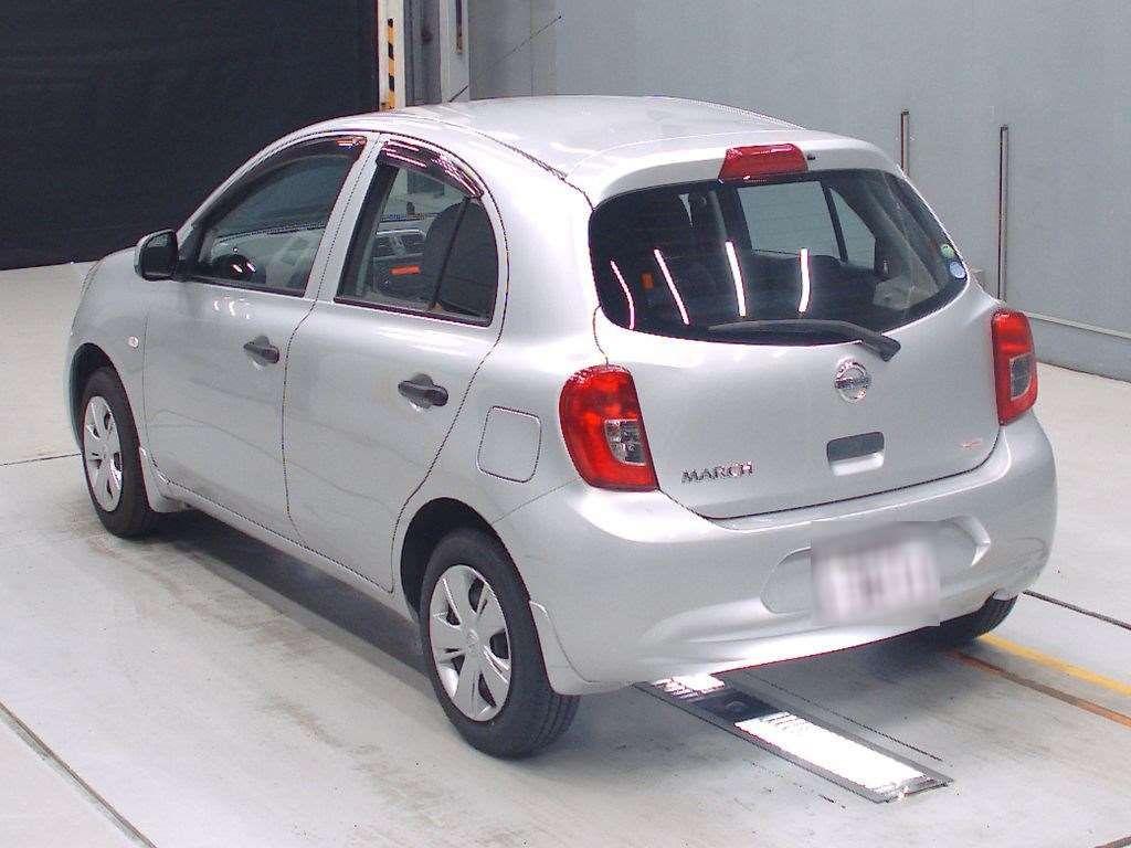 Nissan MARCH S