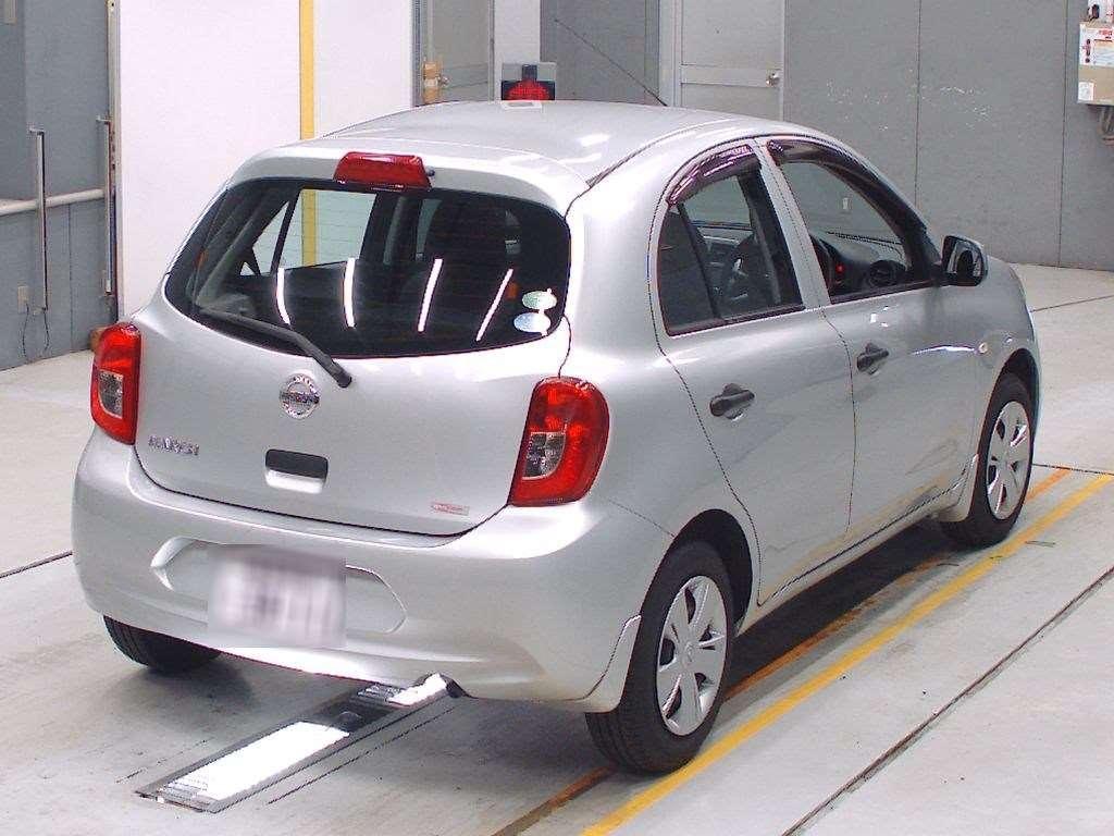 Nissan MARCH S