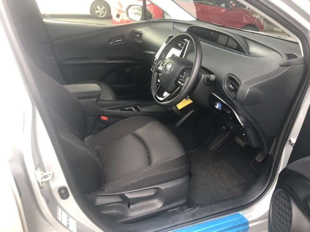 Toyota Prius S 4WD