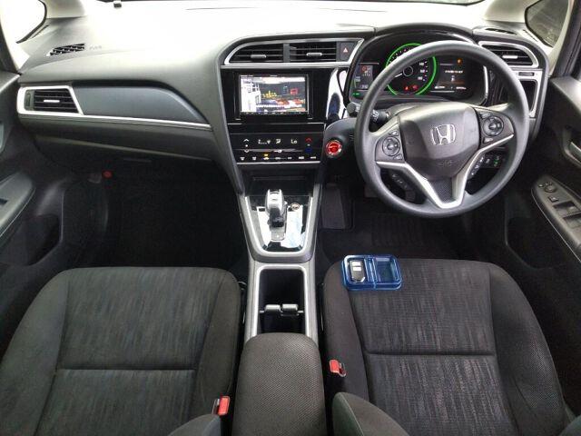 Honda Shuttle HYBRID HONDA SENSING