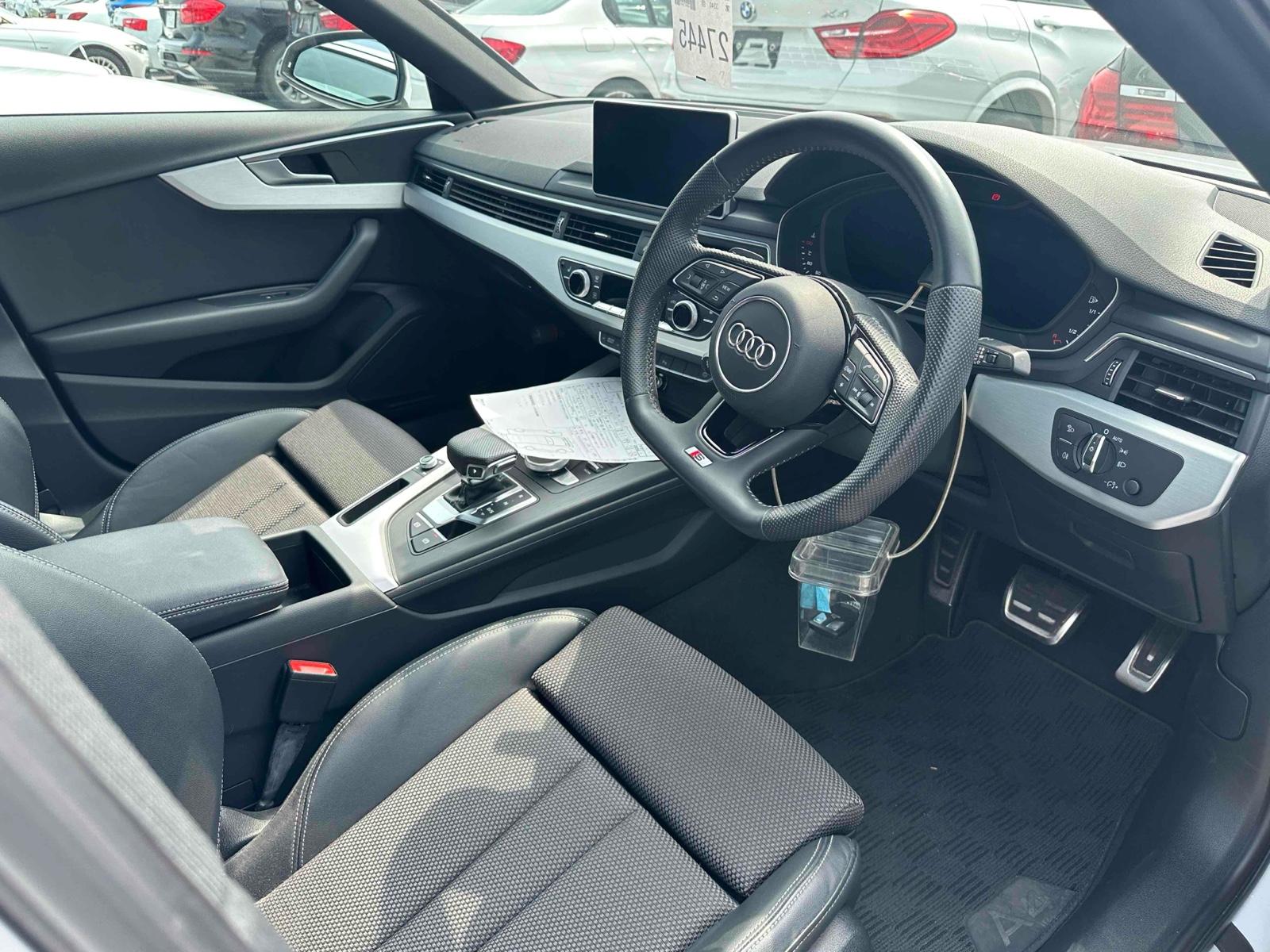 Audi A4 40TFSI SPORT S-LINE