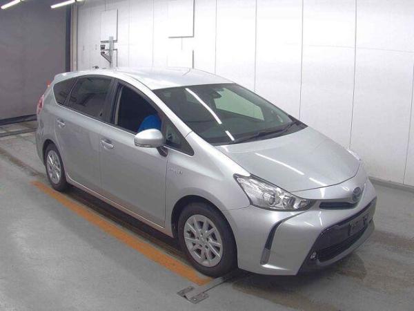 Toyota Prius ALPHA S