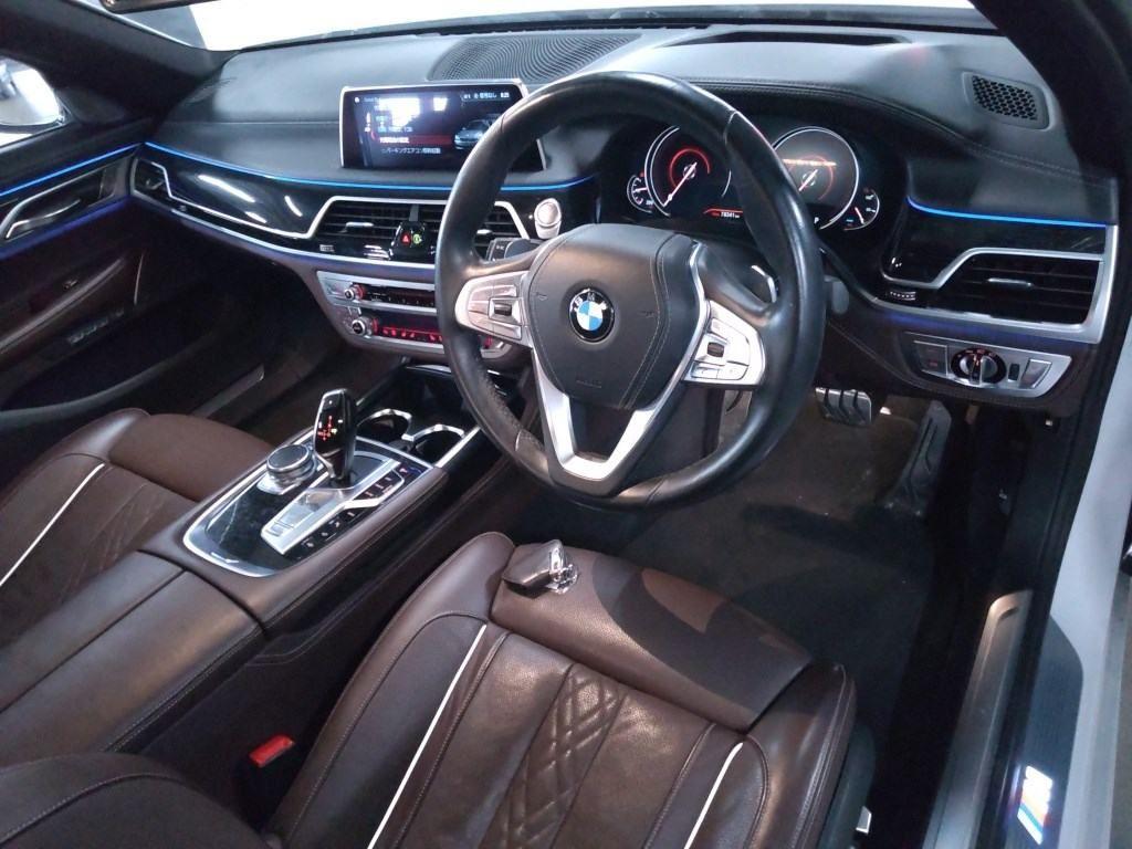 BMW 7 Series 740E IPERFORMANCE M-SPORT