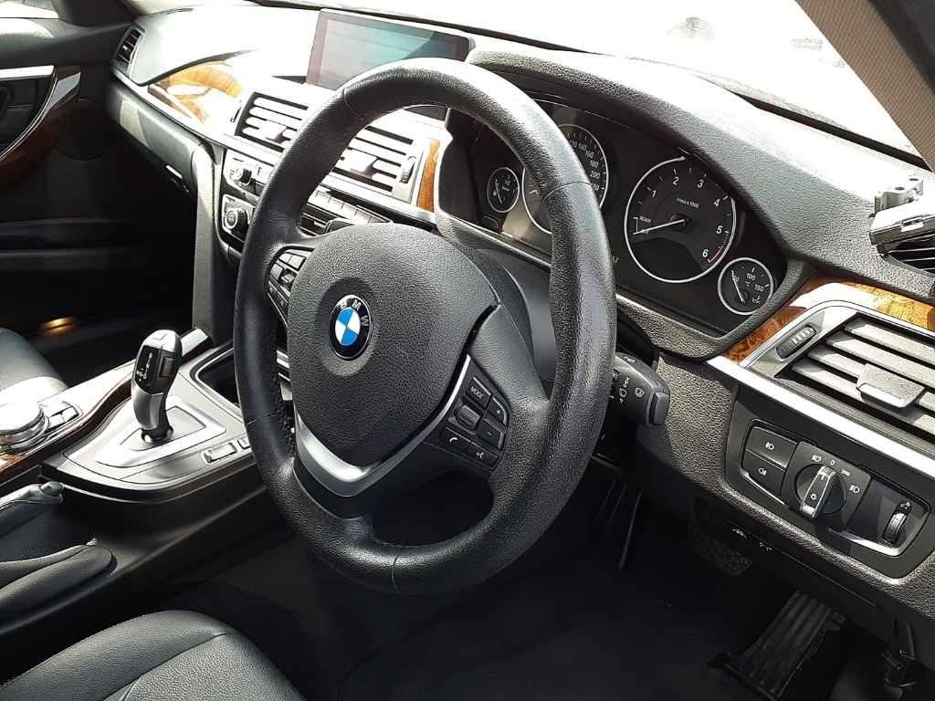 BMW 3 Series 320d Luxury