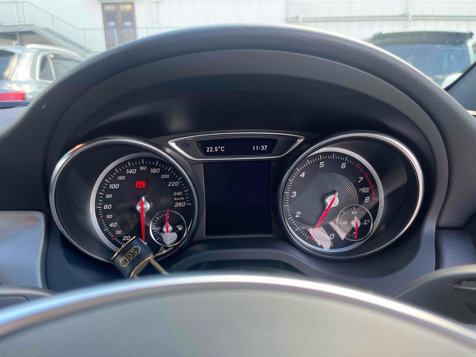 Mercedes-Benz CLA CLA180AMG STYLE