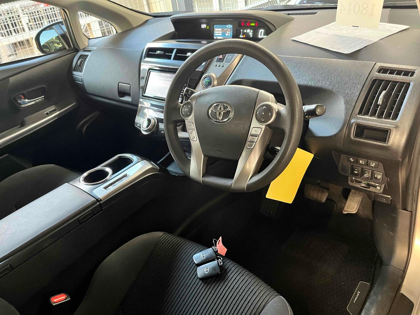 Toyota Prius ALPHA S