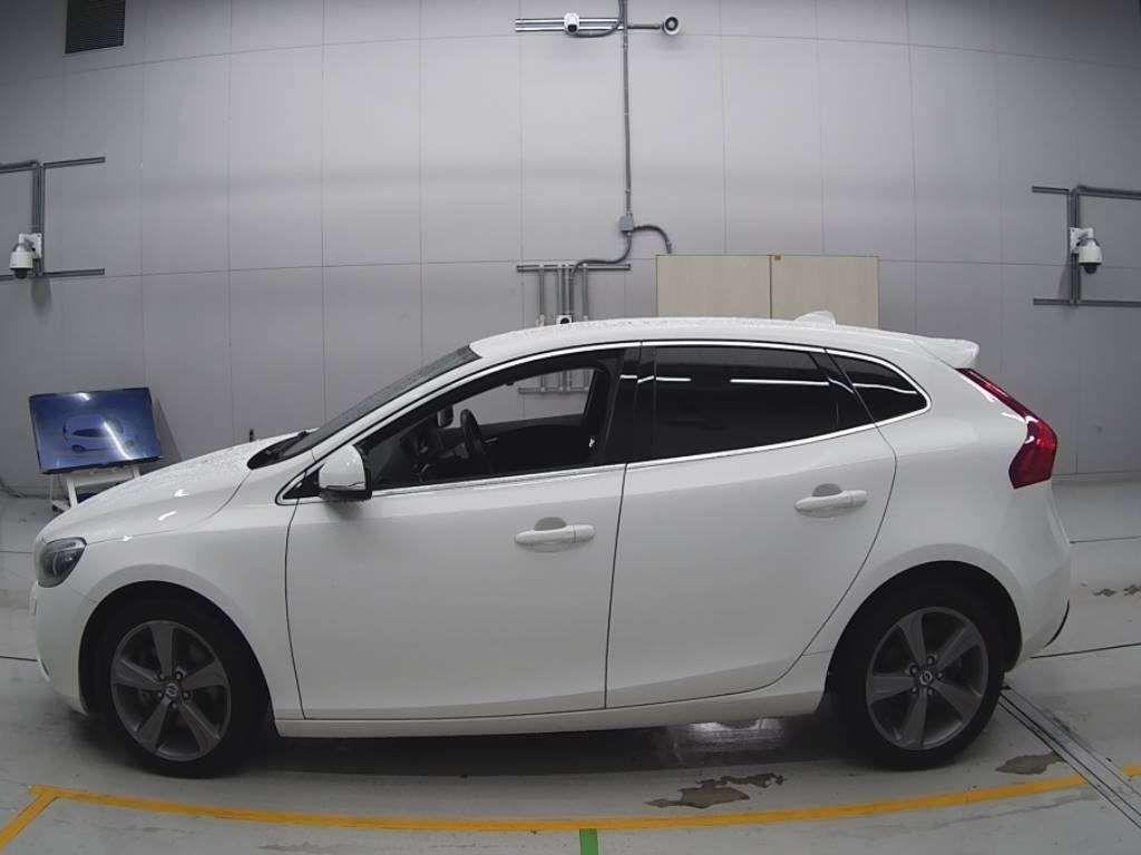 Volvo V40 T4 SE