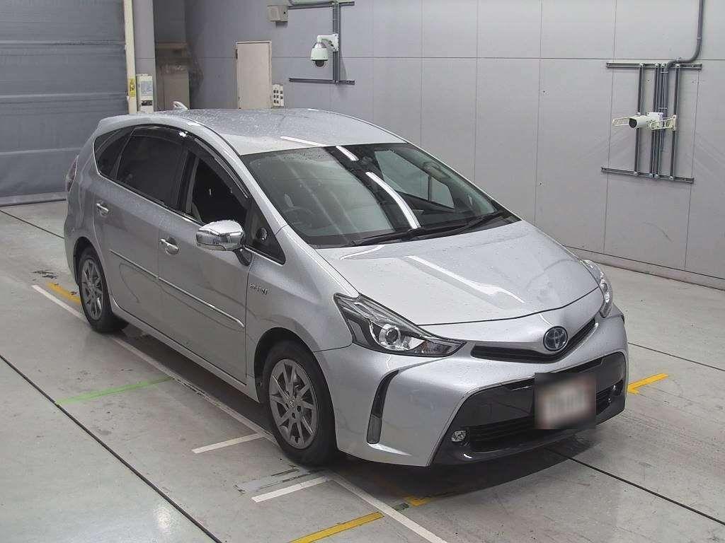 Toyota Prius ALPHA S TUNE BLACK 2